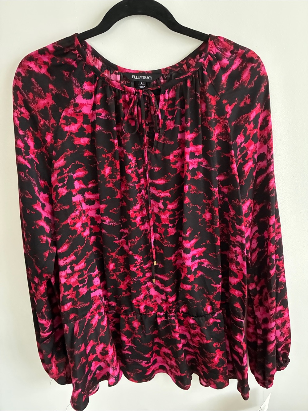 Ellen Tracy Black and Hot Pink Tie-Neck Printed Blouse.